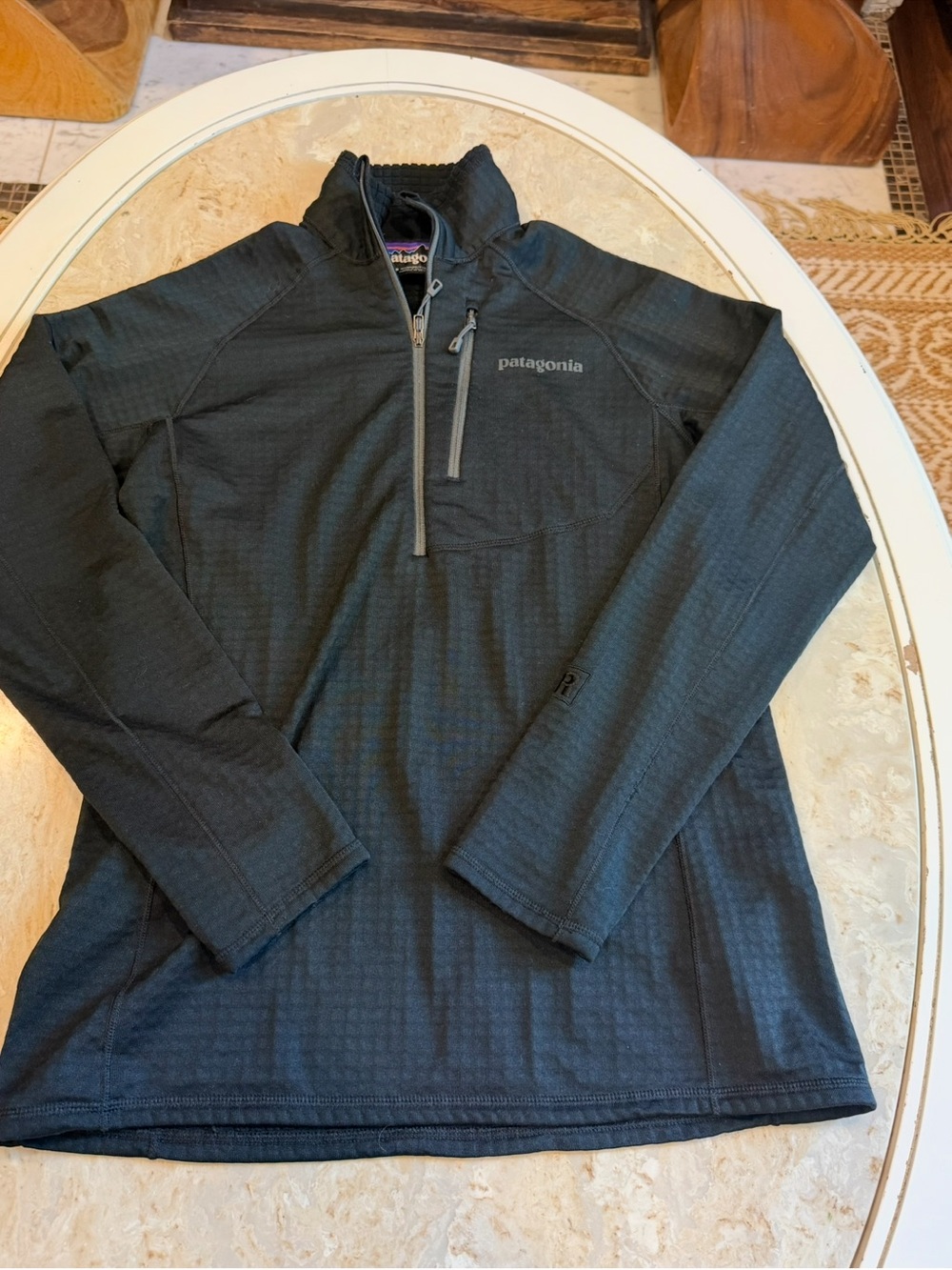 Ladies Patagonia R1 pullover - Picture 2 of 10